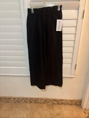 Athleta Black Wide-Leg Trousers with Front Pockets